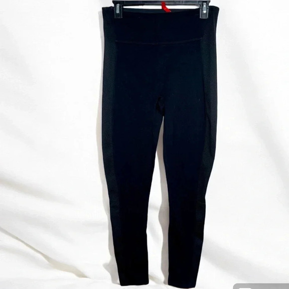 Spanx Women's High Waist Activewear Leggings Black Size L Mesh Side Panels - Picture 1 of 16
